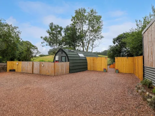 Heron Pod Hotels in Oswestry