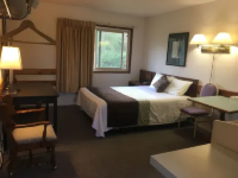Fuller Lake Chemainus Motel Hotels in Chemainus