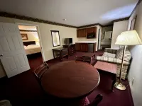 The Stratton Inn - motel