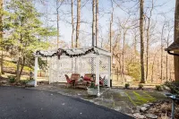 Laurel Grove Inn on the South Hotels in Parole