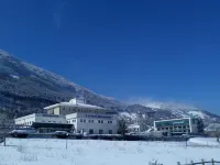 拉豐特戴拉斯託雷酒店 伊塞爾尼亞省酒店