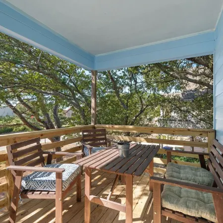 Oceanside, Fun Location, Walk to Beach