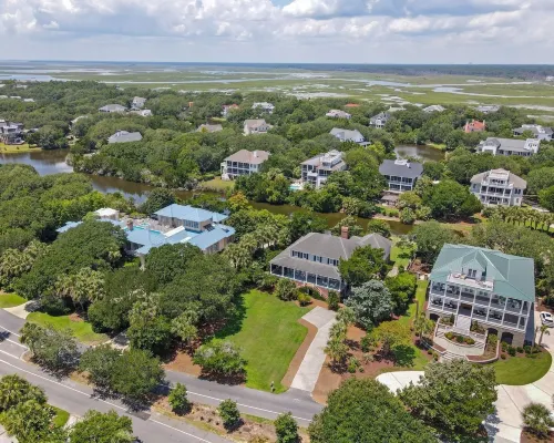 Come and Wind down and Relax at Family Tides! 6 Bedroom Villa by Peace Vacations Hotels in Georgetown