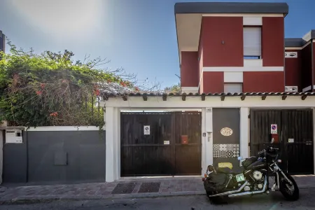 Hesa House Отели в г. Selargius