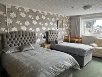 The Lawns Tea Room and B&B Hotels in Sedgemoor