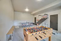 Family-Friendly Cabin: Pool Access, Bikes & Games - 3-Star