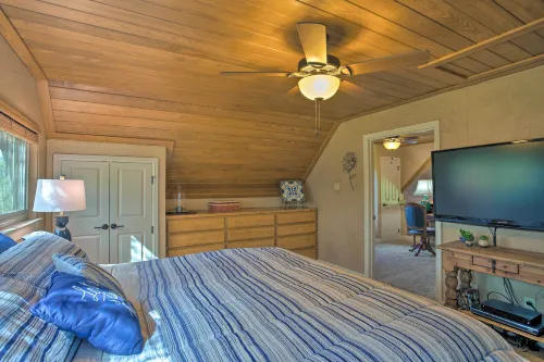 Lake Granbury Getaway! Family Home w/ Deck & Games - 3-Star