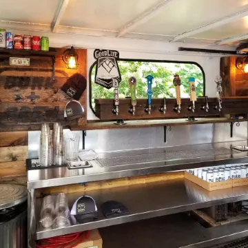 Bunk & Brew Historic Lucas House - Hostel