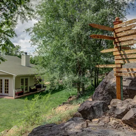 Pecan Point by Kabino Mountain Trail Access Foosball Table Private Yard Firepit WiFi Grill