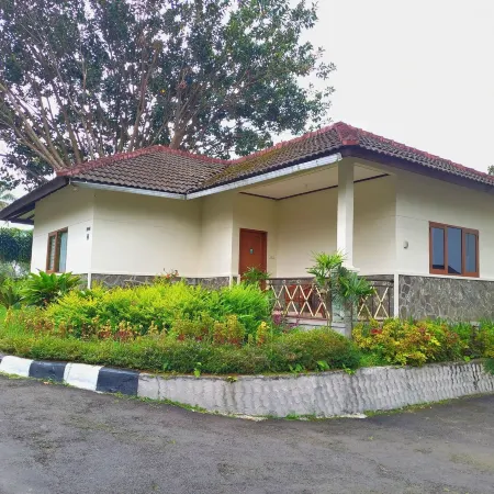 Lembah Ciater Resort Managed by Sahid Отели рядом с достопримечательностью «Кемпинг-парк Графика-Сиколе»