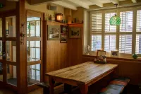 拉爾沃思灣飯店