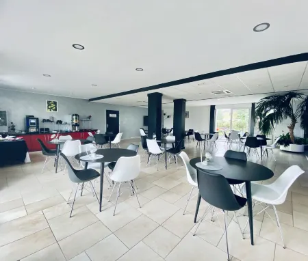 Hotel Air-Lane Отели в г. Жонкрёй