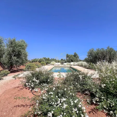 TD Torretta Macramè amid the Mediterranean scrub