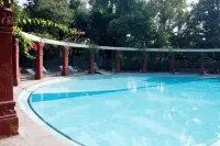 Nilambag Palace Hotel - Pools