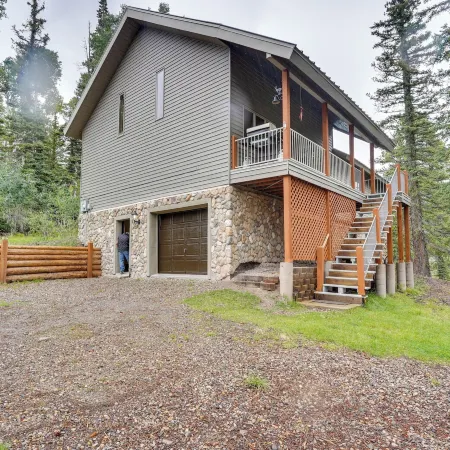 Spacious Beaver Getaway Near Eagle Point Resort!