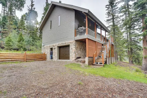 Spacious Beaver Getaway Near Eagle Point Resort!