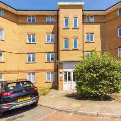 天際港灣現代2臥室公寓，提供免費停車和4K電視 Hotel Exterior