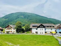Landhaus Lungau - 停車場