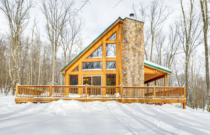 Hike, Ski & Raft: Terra Alta Cabin w/ Large Deck