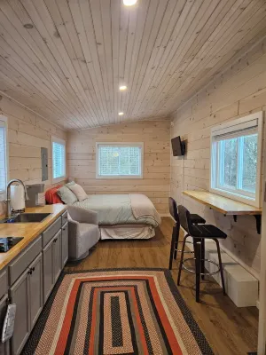 Peaceful Getaway: Tiny Home Studio in Sedgwick, Maine