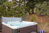 North Bay by AvantStay - Hot Tub