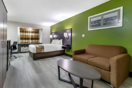 Quality Inn & Suites Longview I-20