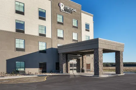 Riverstone Suites - Chippewa Falls