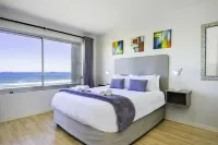 Sea Spray B306 by Host Agents