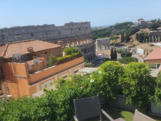 SUPERACTIC APARTMENT WITH SPLENDID TERRACE ON THE COLOSSEUM, BREATHTAKING VIEW