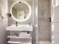 Aparthotel Adagio Toulouse Centre la Grave Hotels near EDF Bazacle Complex