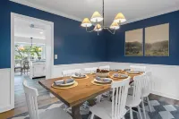 Lakeside Luxury: Private Dock, Kayaks, Game Room Hotels in Soddy-Daisy