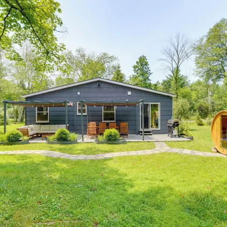 Family Home w/ Outdoor Oasis in Hudson Valley