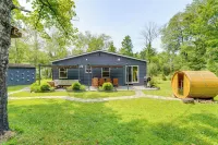 Family Home w/ Outdoor Oasis in Hudson Valley - 3-Star