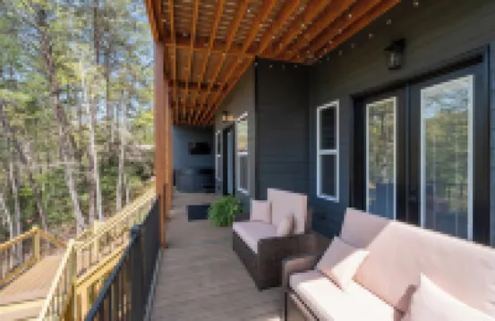 Helen TreeTop Lodge:  Rustic Luxury/Breathtaking Views/Ultimate Amenities
