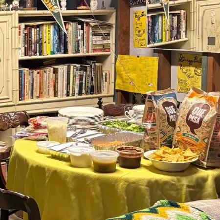 Charming baseball themed 2-story building with cable TV, wi-fi & stereo system.