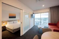 Toms Court Hotel - غرفة مطلة على الجبل