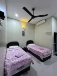 UMMUL MOTEL Hotels near Masjid Al Masyhoor Padang Siding