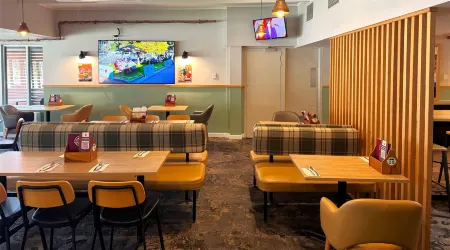 Adelaide Royal Coach Отели в г. Теринги