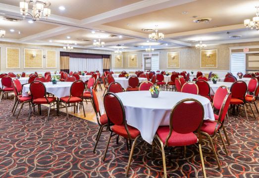 퀄리티 인의 24시간 프런트 데스크 또는 편의시설