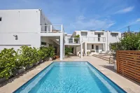 Anchors Hotel - Pools