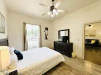 Spacious Open Layout with New Orleans Flair - Charming Private Retreat