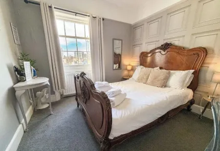 V Rooms Brunswick Square