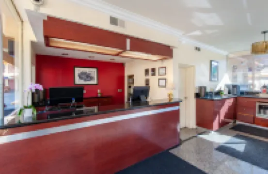 Studio City Court Yard Hotel