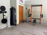 New! Tranquil Country Getaway - fitness space+fireplace+near lakes