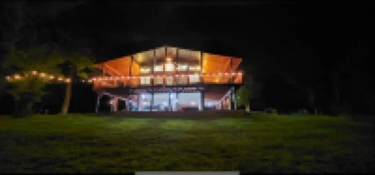 "Firefly on the Current"  Gorgeous Riverfront Modern Cabin on Current River