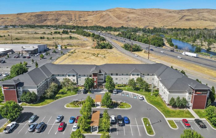 Ledgestone Hotel