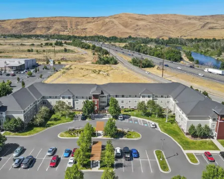 Ledgestone Hotel Hotels in Yakima