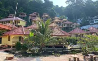 Villamas Perhentian Resort Hotels near Turtle Point