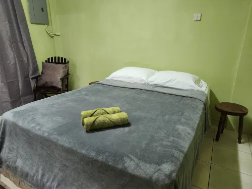 Charming 2-bedroom apartment with WiFi and AC in delightful Diego Martin