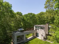 A true mid-century modern home. Hotels near Sag Harbor Historical Museum: The Annie Cooper Boyd House